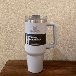 Stanley quencher 40oz